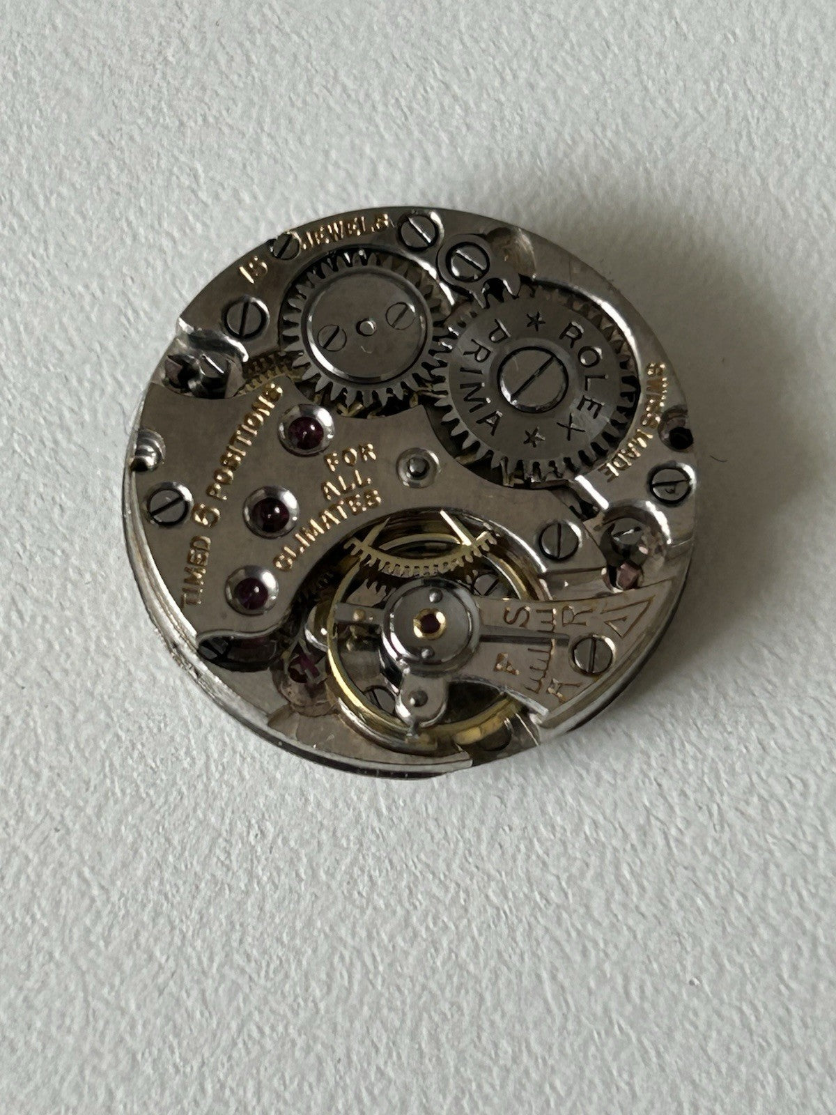 405879
