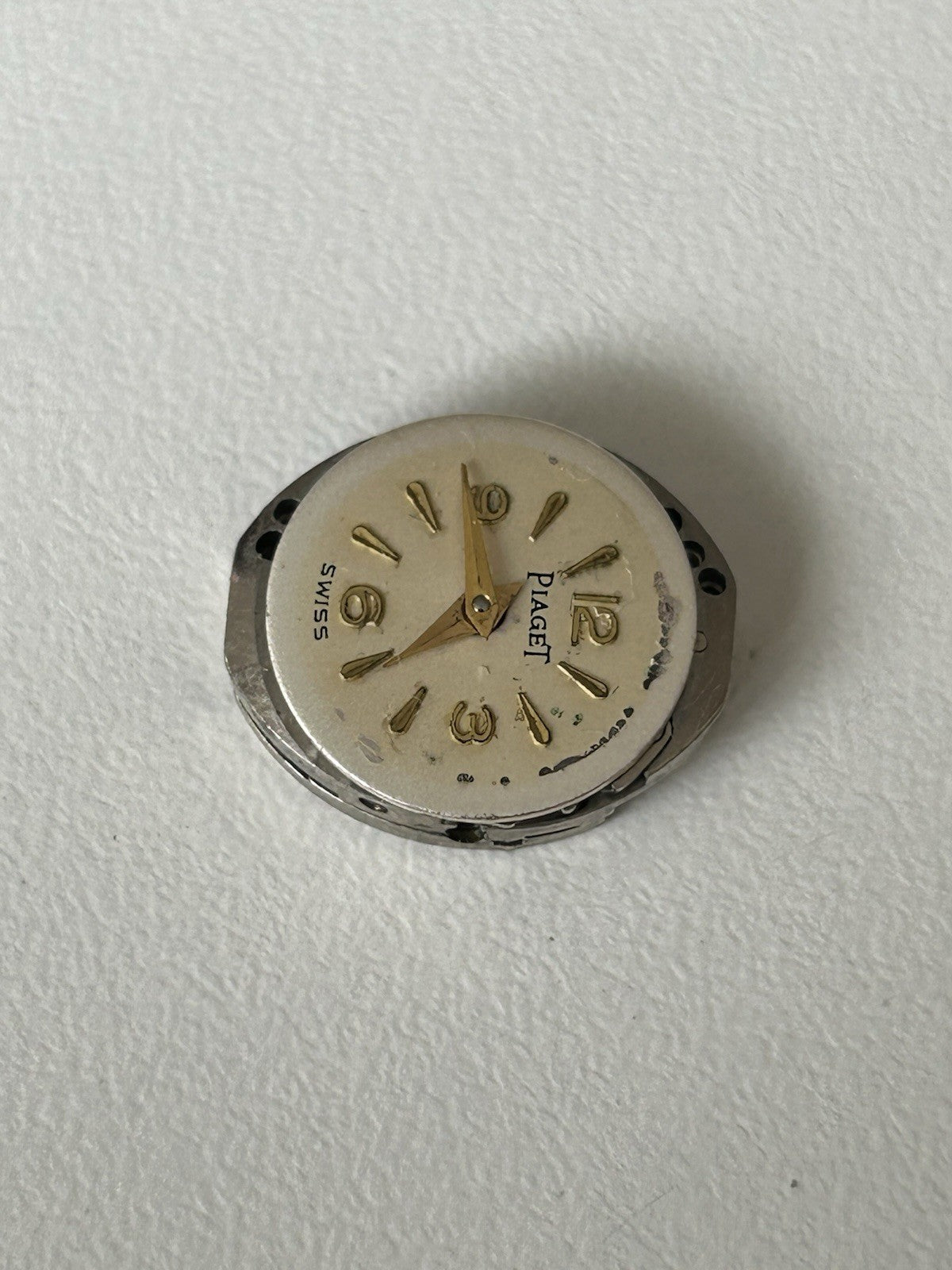 405881