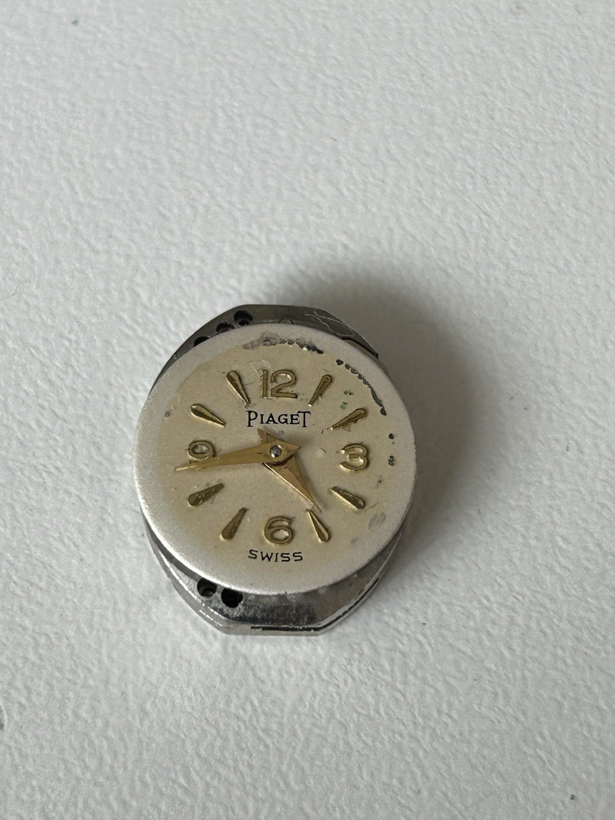 405881
