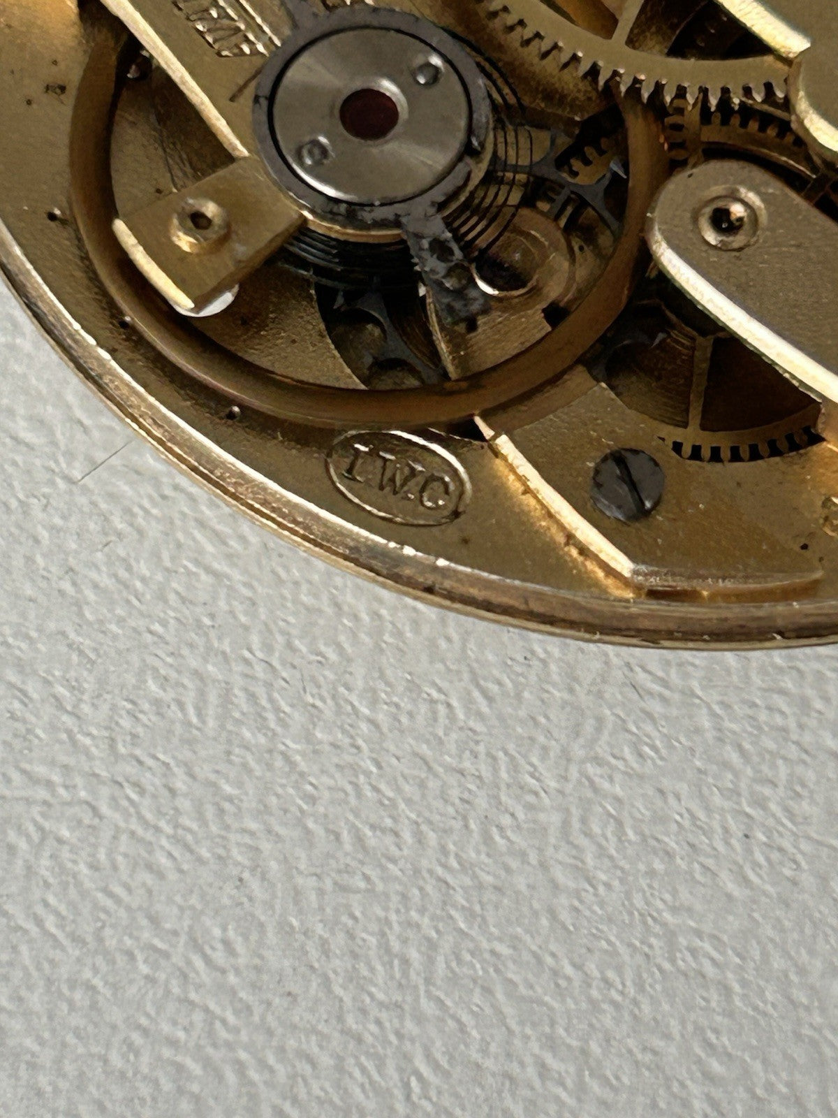 405978