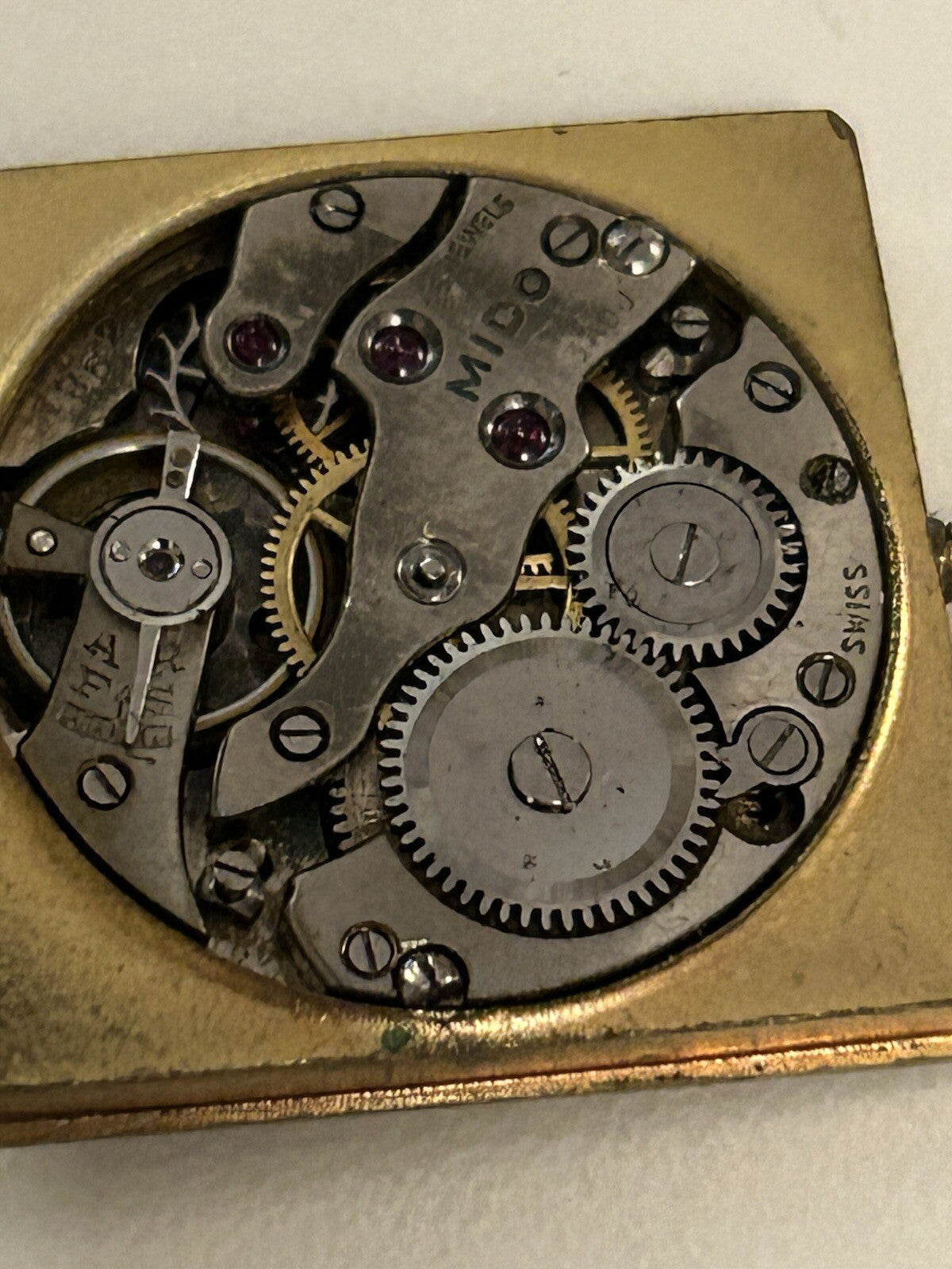 406181