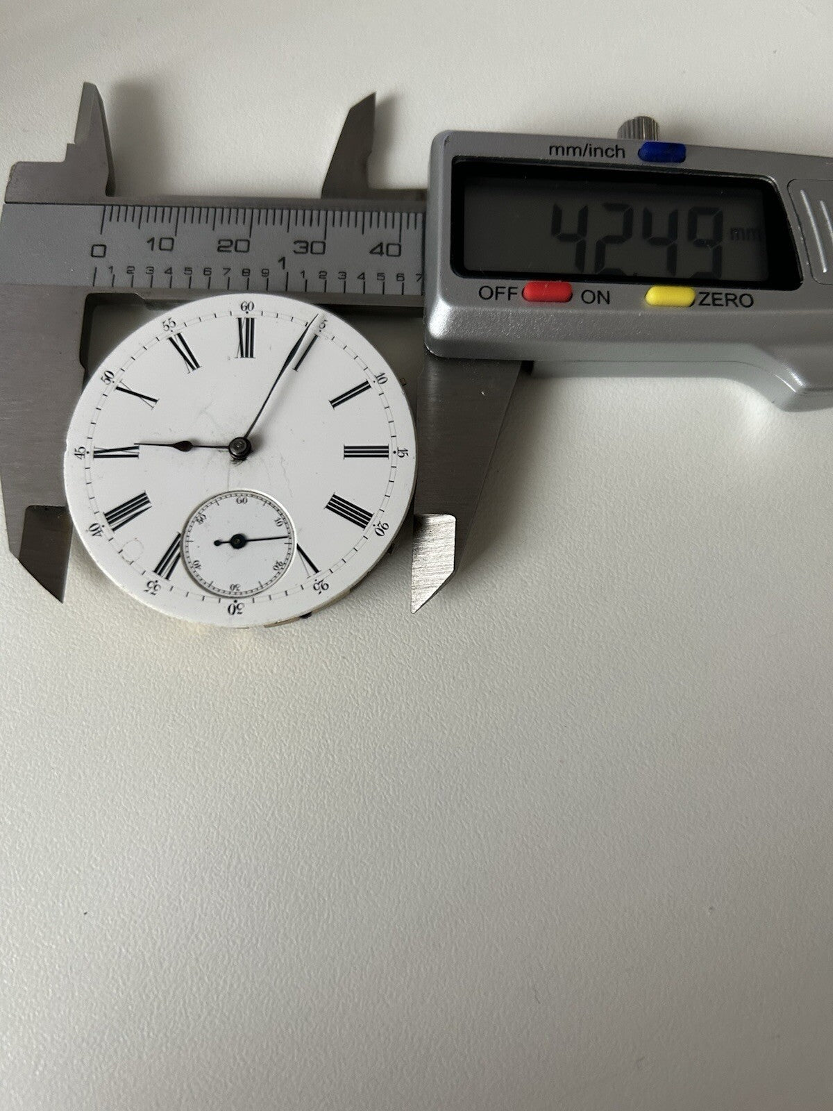 406082