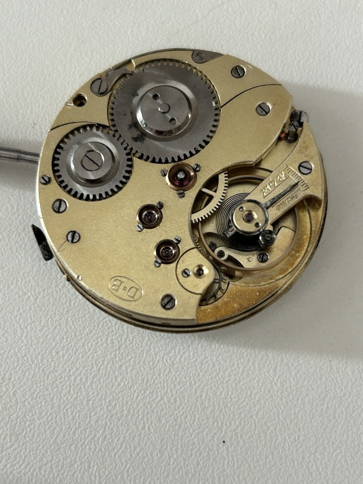 405989