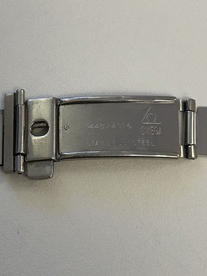 405946
