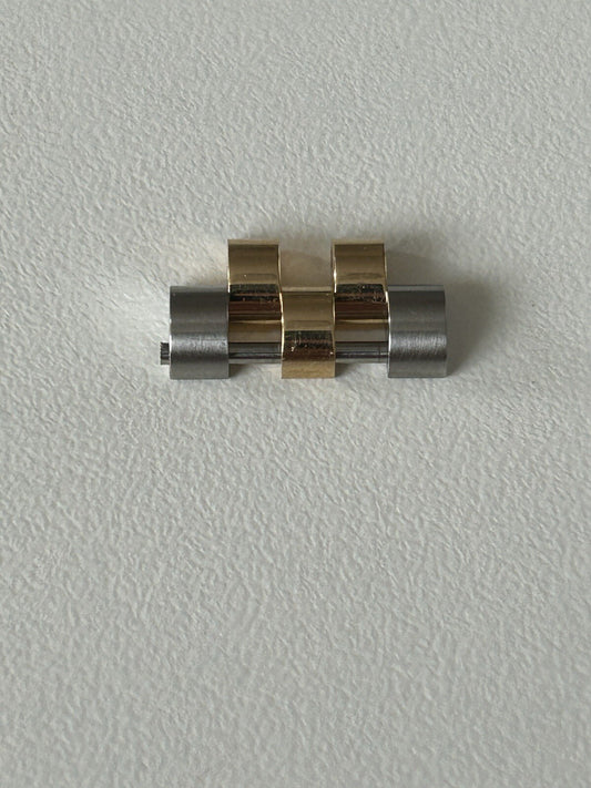 405945
