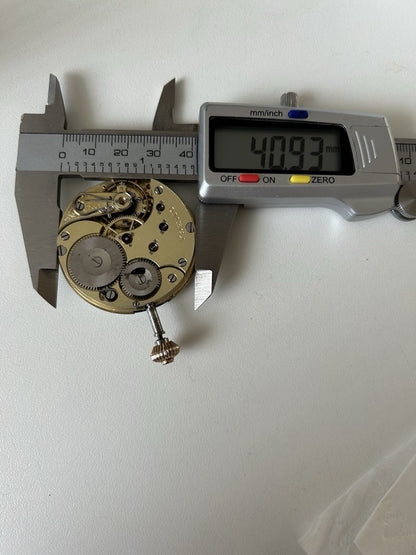 406100
