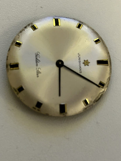 405900